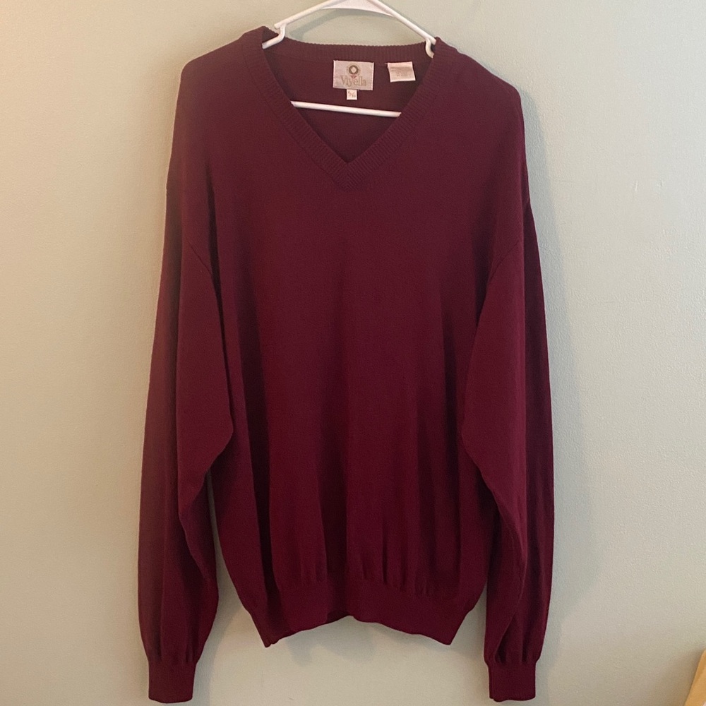 Viyella Merino Wool Dark red  V-Neck Sweater in Burgundy